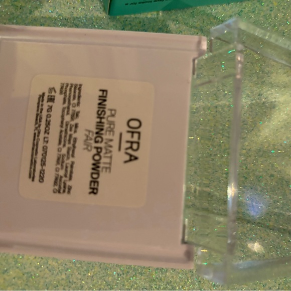 Brand new with Tags Matte Finish Setting Powder - Light Beige - Picture 14 of 14